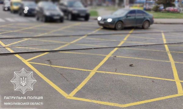 На перекрестке в центре Николаева появилась новая разметка
