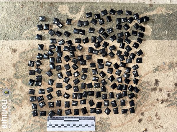 Гаражи, закладки, подставные счета: как николаевская наркоторговка строила бизнес