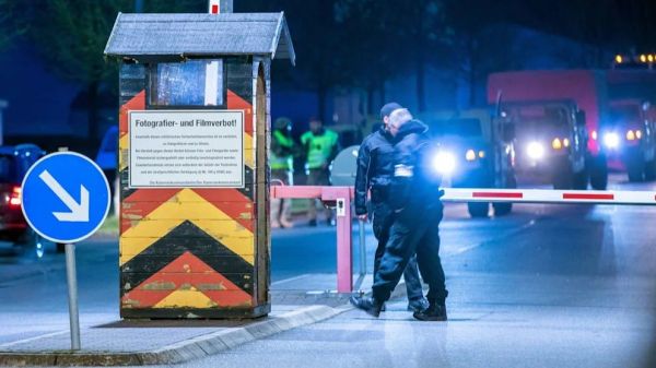 В Германии признали, что вынуждены нанимать частные фирмы для охраны казарм с военными