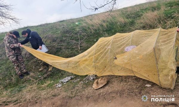В Николаевской области на Бугском лимане поймали браконьера с почти тысячей рыбин