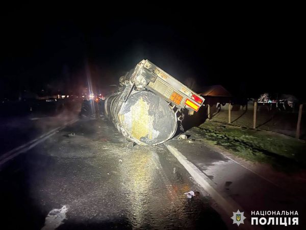 На трассе Днепр-Николаев из-за одного пьяницы за рулем погибли два водителя. Фото