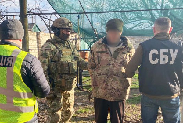 В Николаевской области задержали двух мужчин за продажу тройфейного оружия и взрывчатки