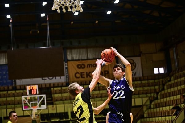 Баскетбольное дерби Николаева и Одессы состоялось в Киеве