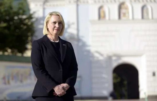 Личные и политические проблемы: посол США в Киеве Бринк уходит в отставку