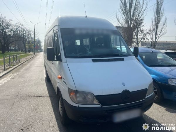 В Николаеве задержали водителя маршрутки, сбившего девочку на пешеходном переходе