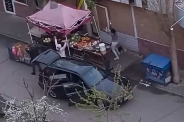 В Николаеве оштрафовали женщину за пьяные танцы под российскую музыку: «дискотеку» устроили в день обстрела Сум