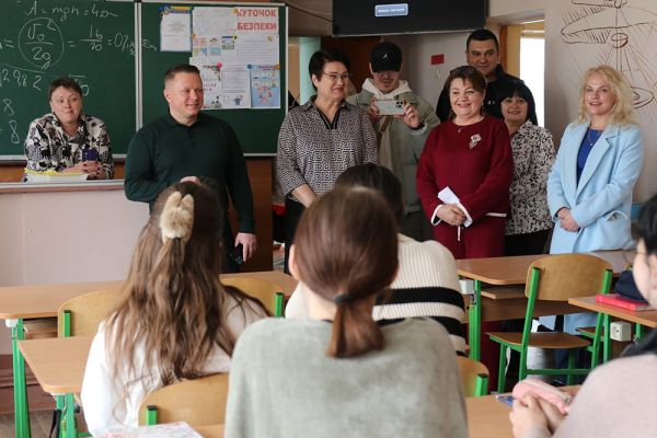 Голова Миколаївської обласної ради Антон Табунщик відвідав соціальні заклади Єланецької громади