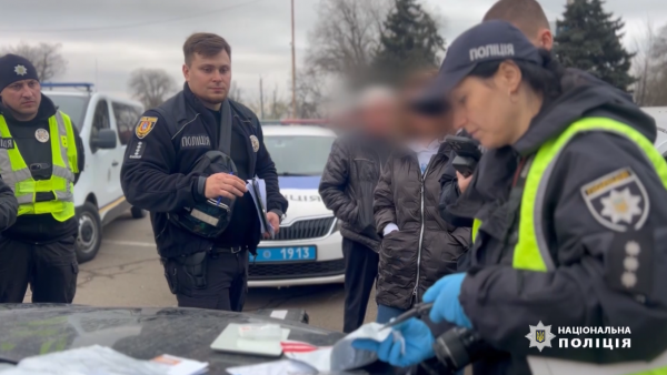 Наркокурьера, который под кайфом вез партию психотропов в Николаев, задержали на блокпосту