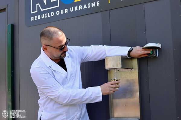 Больницы Николаевщины получили новые мобильные станции очистки воды