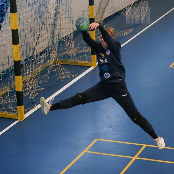 Гандболистки николаевского "Реала" победили "Ровно" в серии послематчевых семиметровых