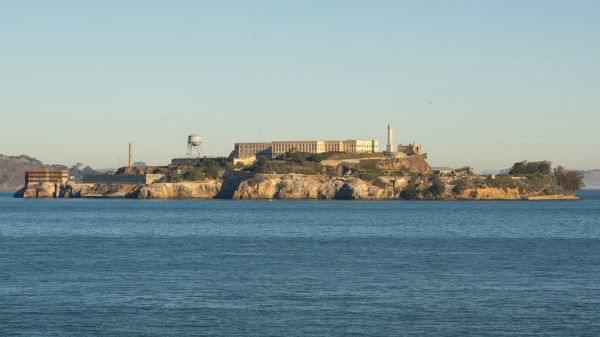 Трамп решил возобновить работу Алькатраса – тюрьмы для самых опасных преступников в мире