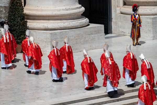Кардиналы собрались на конклав для избрания Папы Римского