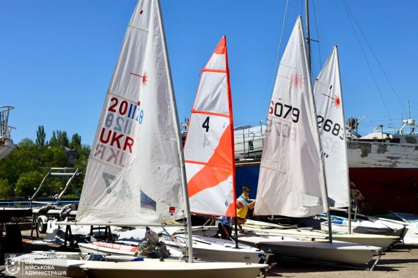 В Николаеве яхтсмены открыли парусный сезон. Фото