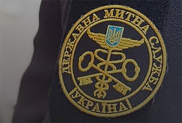 Фальшивые получатели гуманитарки и поддельные документы: Николаевская таможня разоблачила несколько схем