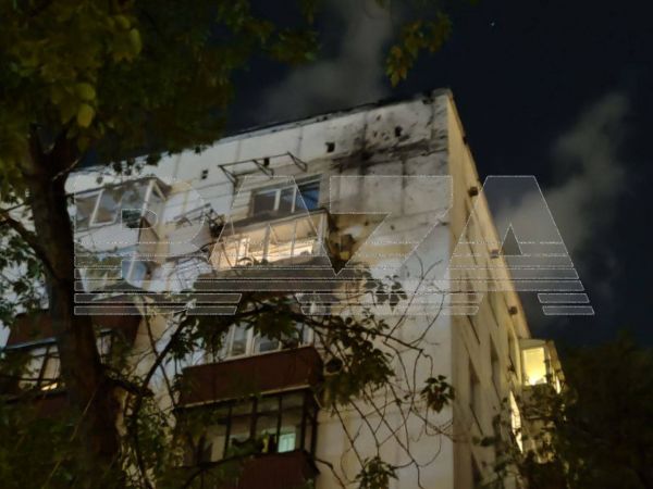 В РФ заявили об атаке беспилотников: обломки упали в Москве, закрыты 14 аэропортов