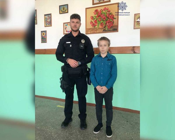 В Николаеве школьника, разбившего голову на перемене, спас инспектор службы образовательной безопасности