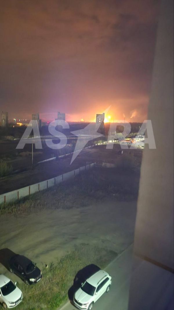 Ночью пылал старейший российский НПЗ «Крекинг»