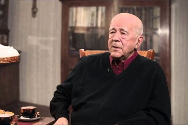 В Москве умер украинский поэт и публицист Виталий Коротич, бывший редактор журнала «Огоньок»