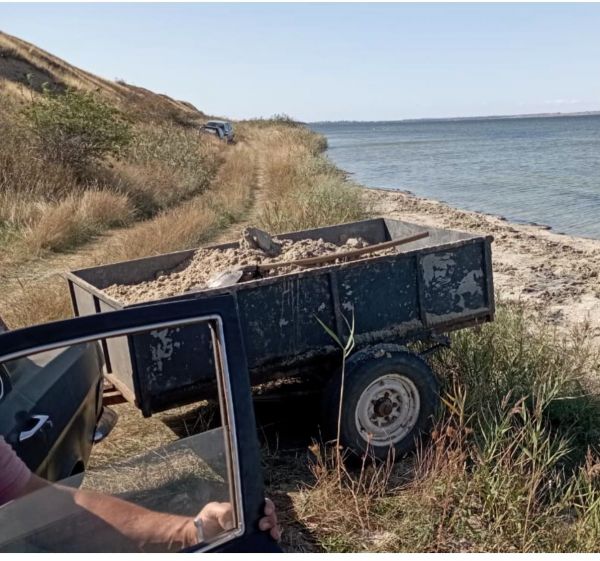 В Николаевской области на берегу Березанского лимана воровали песок