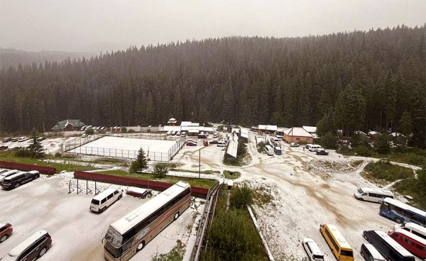 В Карпатах выпал снег на День Независимости