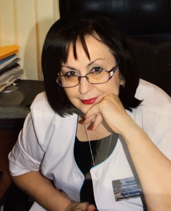 Двое николаевских медиков стали заслуженными работниками здравоохранения Украины