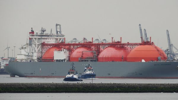 ЕС намерен ускорить запрет на российский СПГ