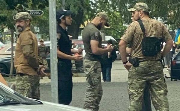 Массовая стычка на предприятии в Ковеле: военные ТЦК применили слезоточивый газ