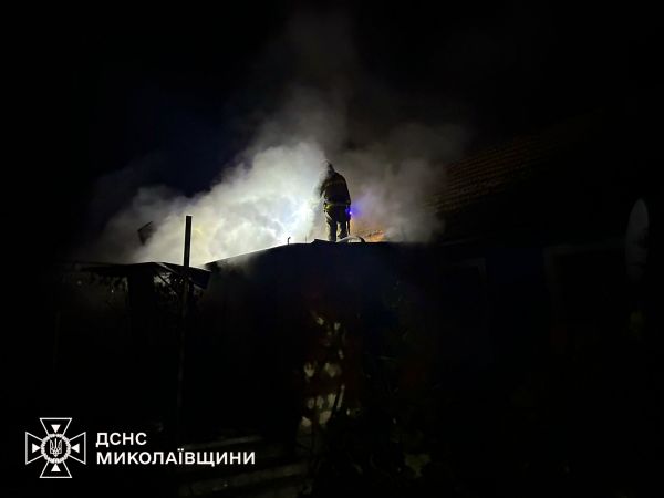 Николаевские огнеборцы потушили пожар после вражеского обстрела