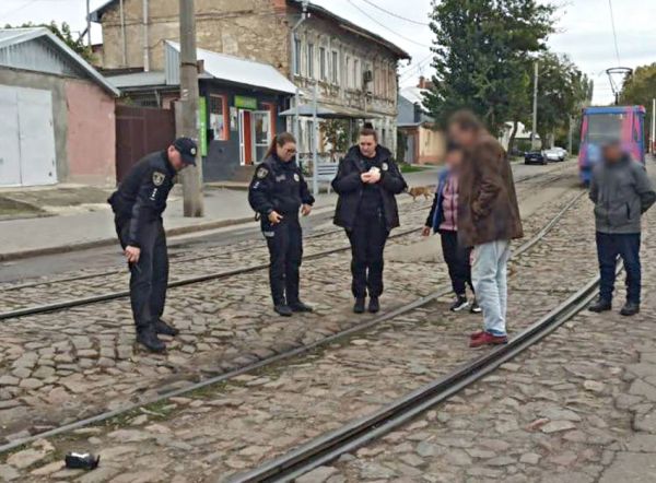 Полиция: инцидент с трамваем в Николаеве вызван не взрывом, а загоревшейся батареей