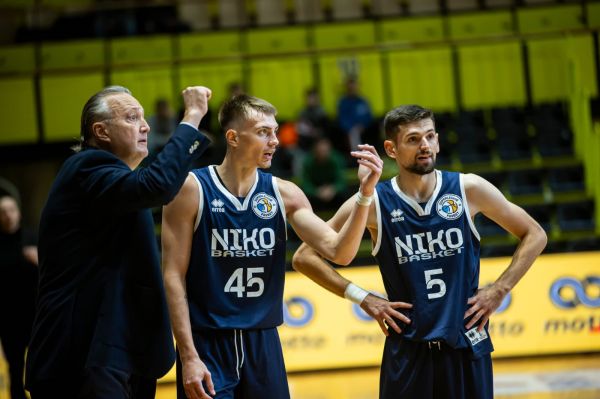 Виталий Ким поздравил "Нико-Баскет" с первой победой. Таблица суперлиги