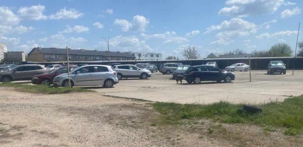 Прокуратура выяснила, что владелец стоянки в Пивденноукраинске годами не платил за землю