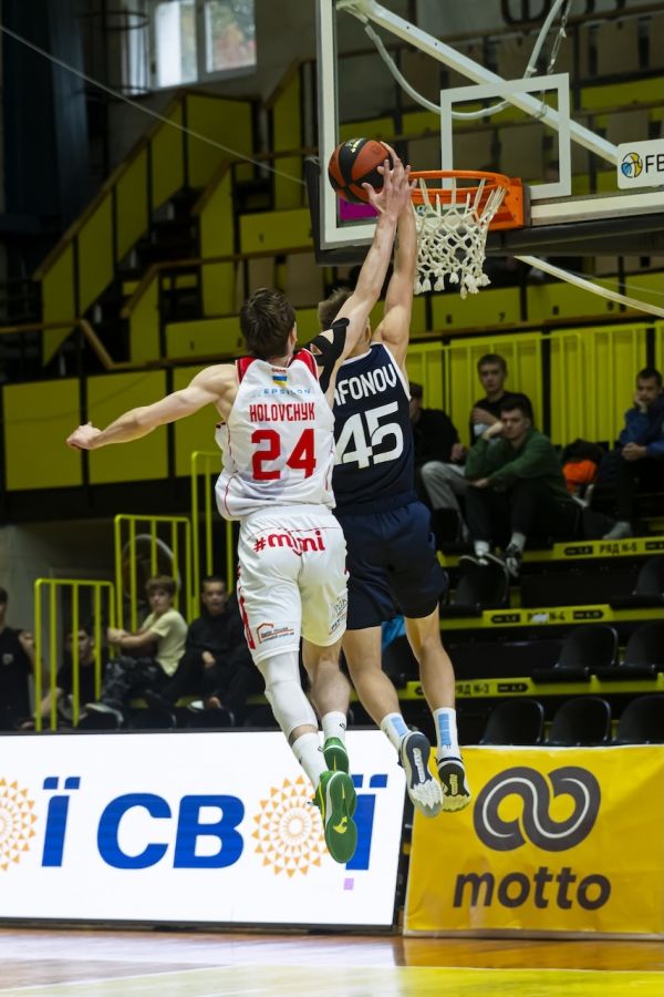 «Нико-Баскет» одерживает первую историческую победу в суперлиге