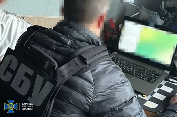 "Возрождали СССР": СБУ и полиция накрыли неокоммунистическую ячейку в Николаевской области