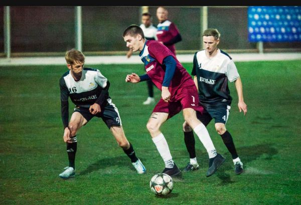 Чемпионат города Николаева по футболу усилила Морская пехота из Херсона