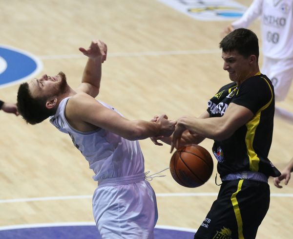 Баскетбольное дерби Николаев – Одесса растянулось на шесть часов. Фото. Таблица