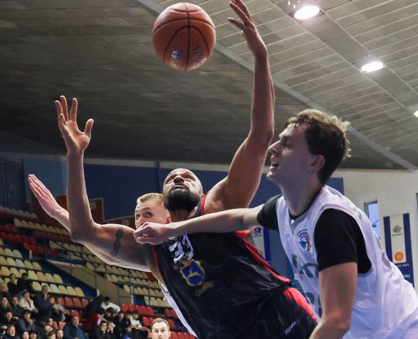 "Нико-Баскет-2", Онуфриев, Адедиран. Лучшие фото сегодняшнего противостояния в «Надежде»