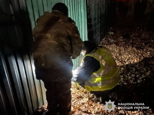 Возле мусорника нашли новорожденного мальчика – матерью оказалась 15-летняя девушка