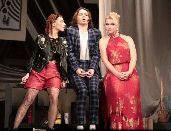 «Скелеты в шкафу»: еще одна премьера Николаевского драмтеатра