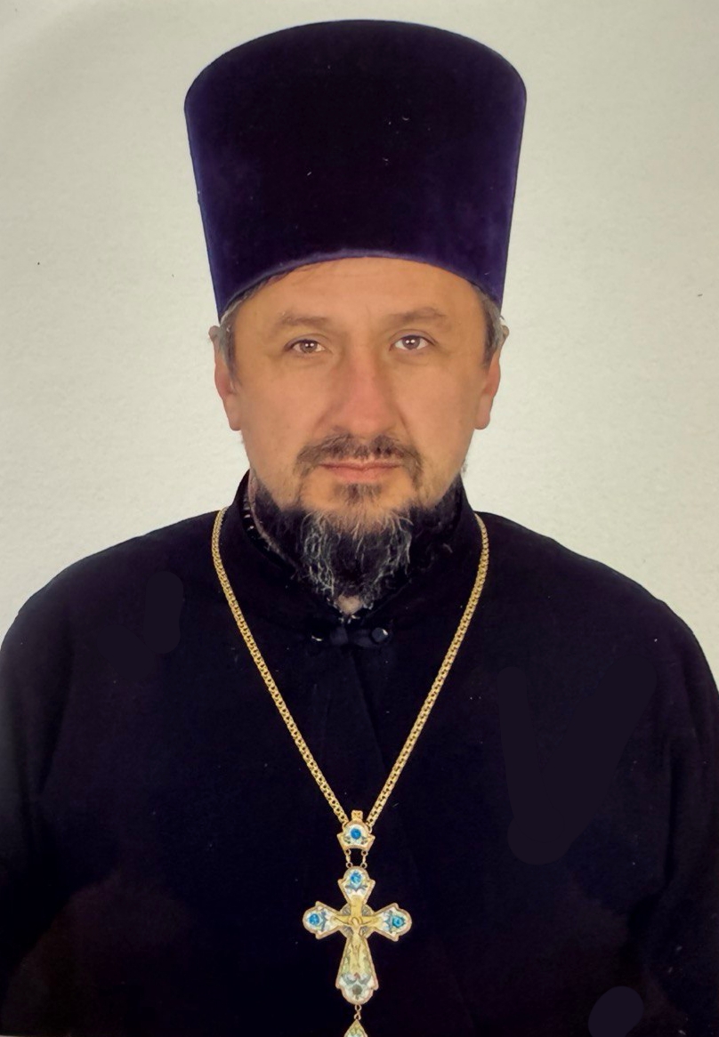 Просимо святих молитв за новоспочилого протоієрея Василія