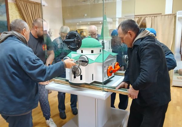 Один из ценнейших и старейших экспонатов Николаевского краеведческого музея восстановили после российских обстрелов