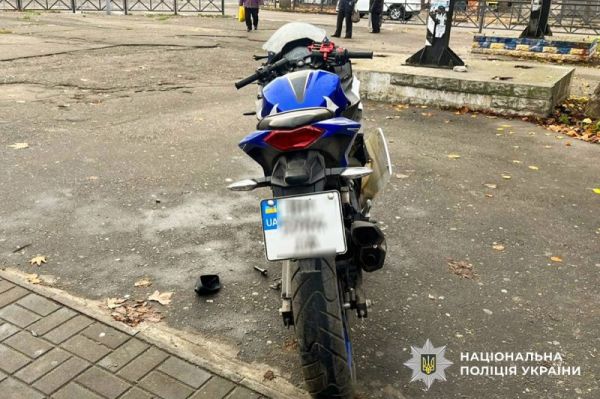 В Николаеве 20-летний мотоциклист сбил 86-летнюю женщину