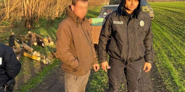 В Николаевской области задержали военного-браконьера, который организовал бизнес не дровах