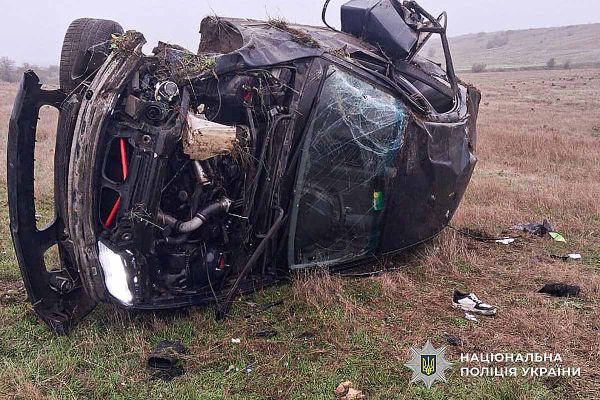 На Николаевщине BMW вылетел с трассы: 26-летний водитель 