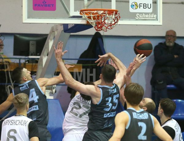 «Нико-Баскет» против «Днепра» – воздушные тревоги и эмоции в «Надежде. Фото