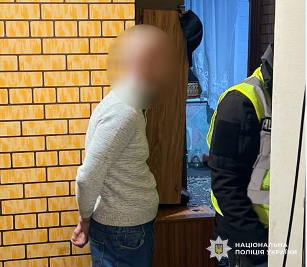 В Пивденноукраинске нашли труп в лифте многоэтажки