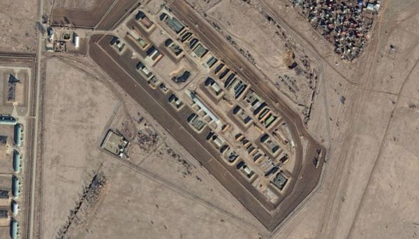 Удар по Энгельсу: в районе нефтебазы и военного аэродрома дрожат стены