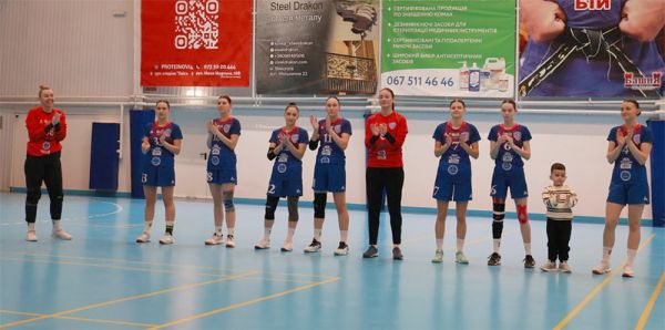 Гандболистки николаевского «Реала» в новый 2026 год зайдут на пятом месте в суперлиге. Таблица