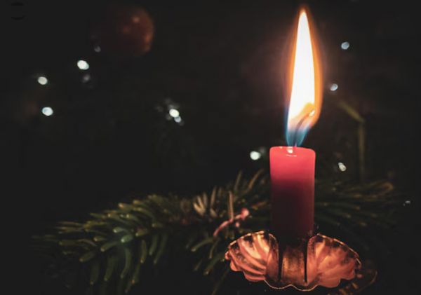 Вечер перед Рождеством жители Николаевщины проведут без света: графики отключения на среду