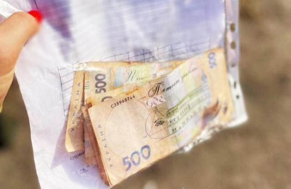 В Николаеве сотрудник ГСЧС получил "в подарок" 33 тысячи гривен