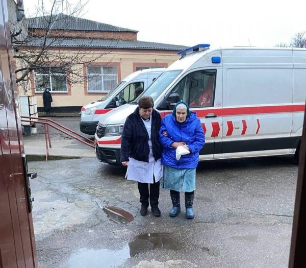 На Николаевщину эвакуируют из прифронтовых регионов пожилых и людей с инвалидностью